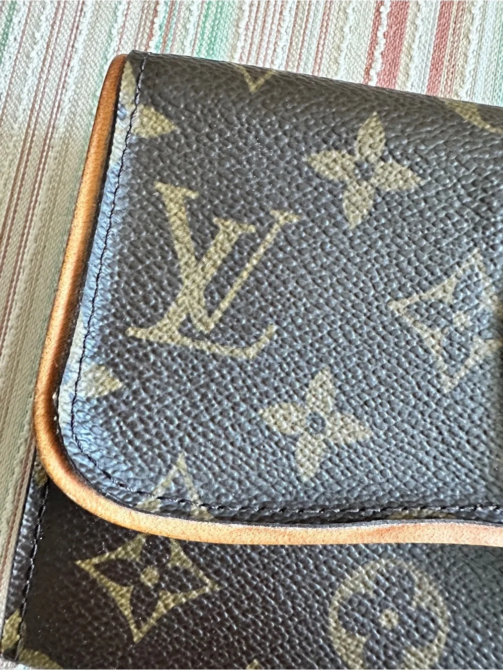 Louis Vuitton Boetie Wallet Monogram canvas Turn Lock Closure Zip Coin Pocket